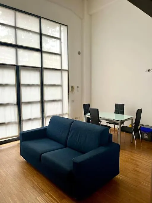 Loft Industrial Revival Villa Milaan 0*,