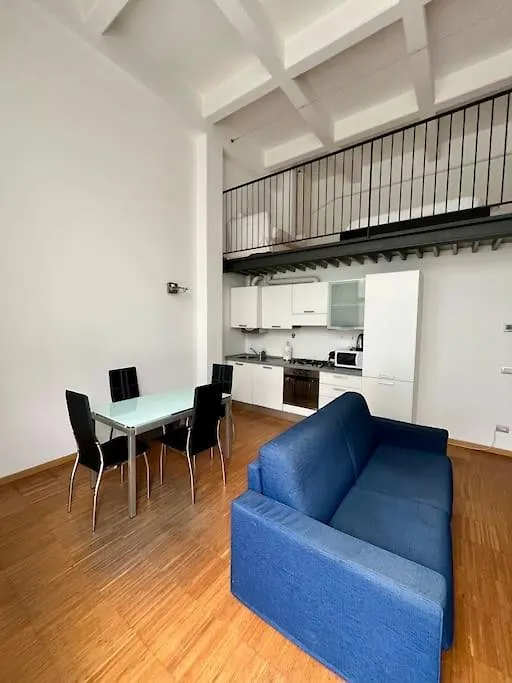 הוילה מילאנו Loft Industrial Revival