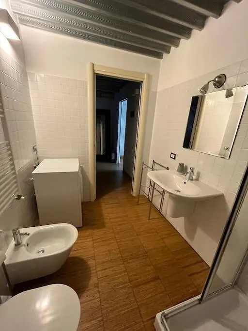 הוילה מילאנו Loft Industrial Revival איטליה