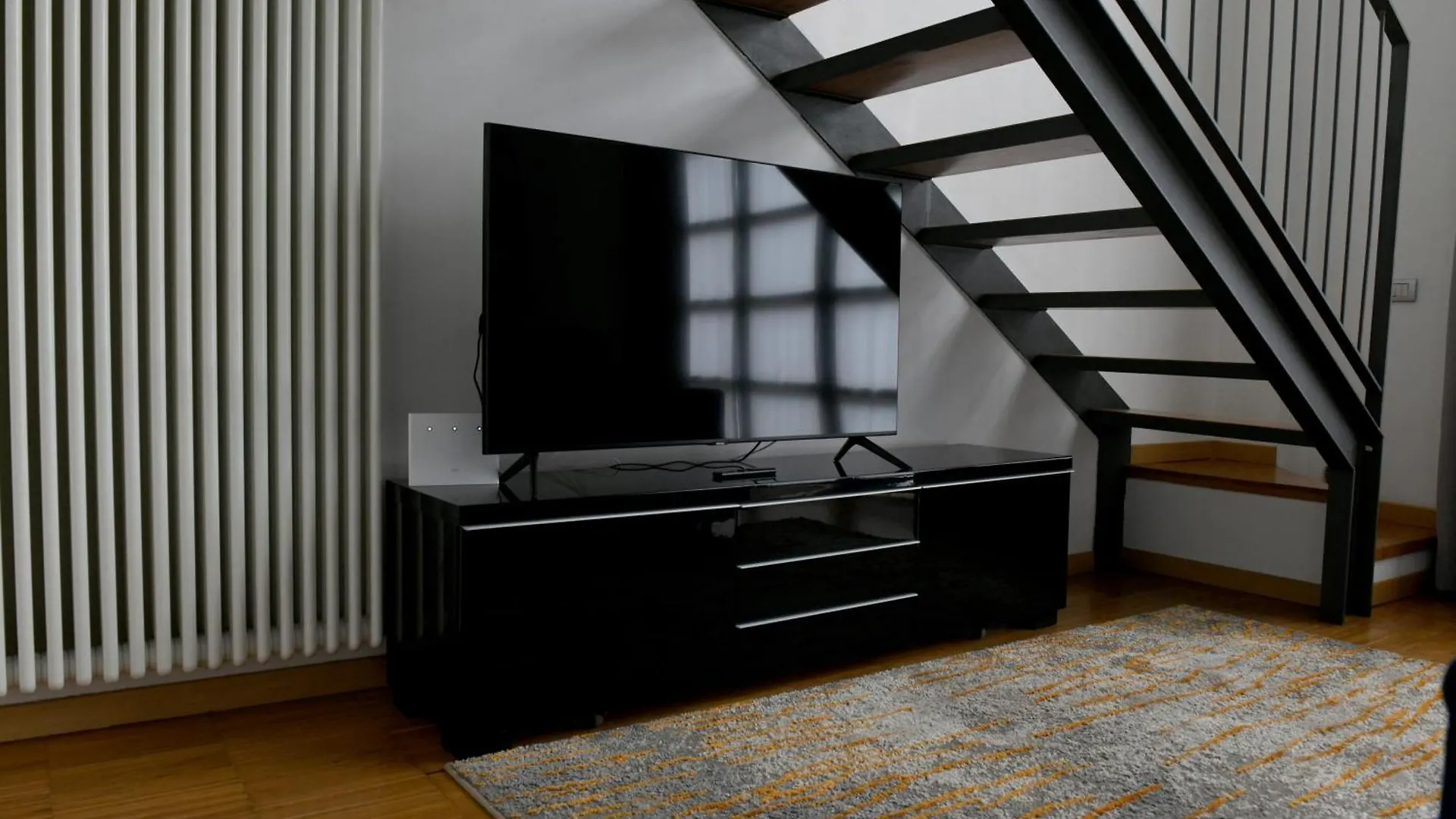 הוילה מילאנו Loft Industrial Revival בית נופש