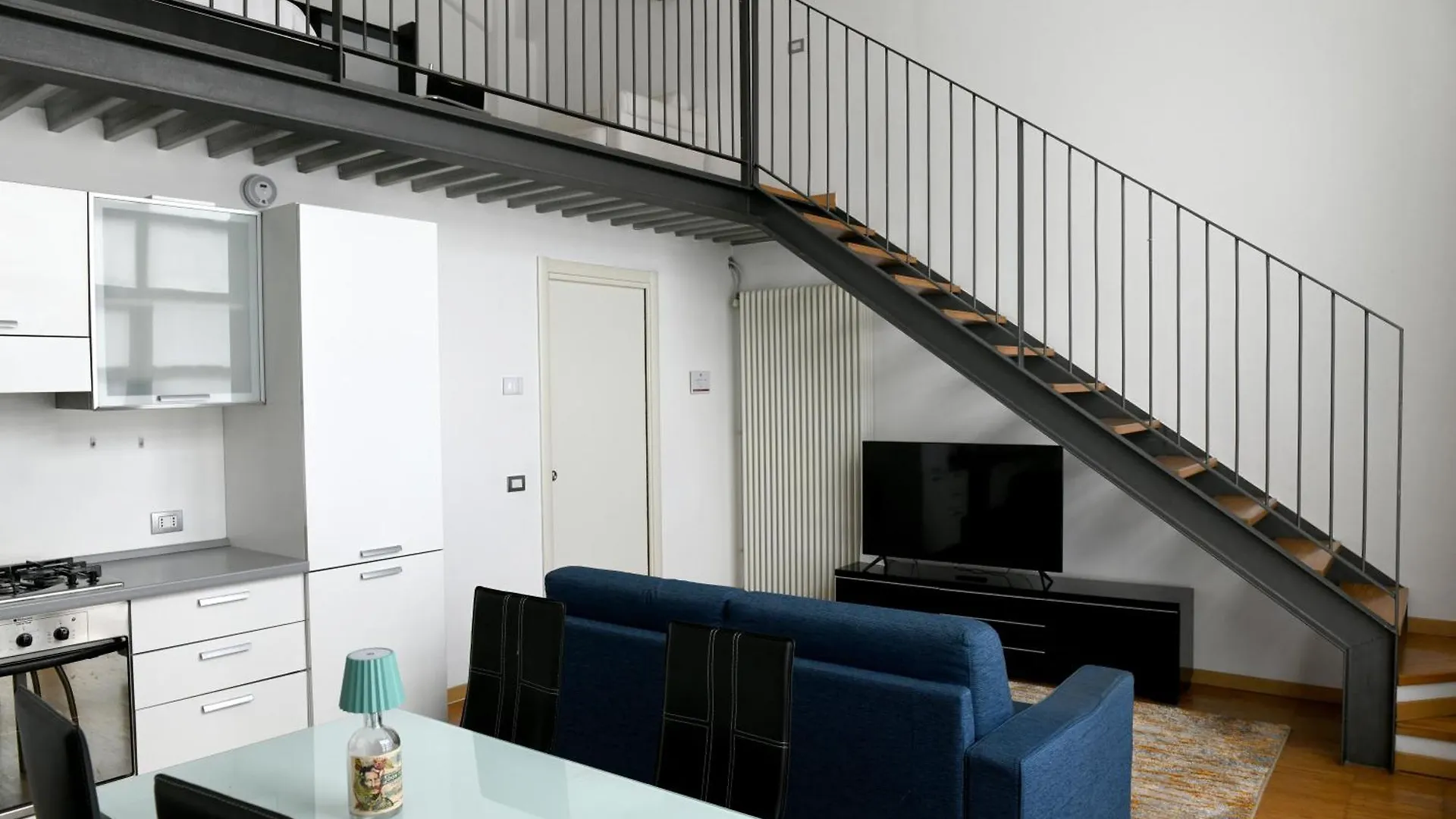 בית נופש הוילה מילאנו Loft Industrial Revival איטליה